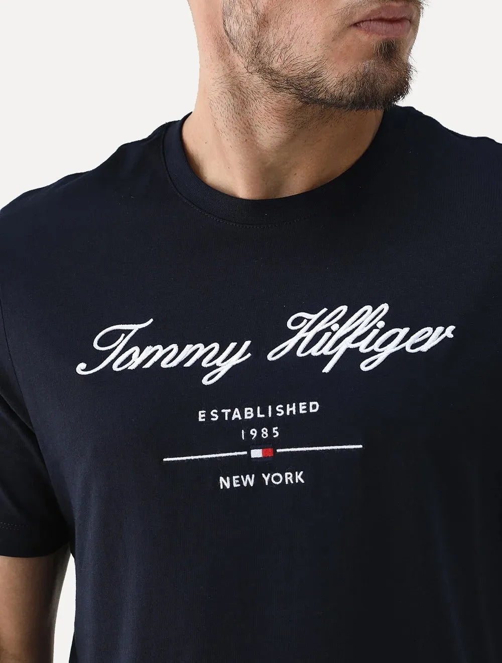 Camiseta Tommy Hilfiger Masculina Embroidered Est. 1985 New York Azul Marinho