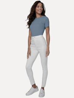 Camiseta Guess Feminina Chest Rubber Logo Azul Médio