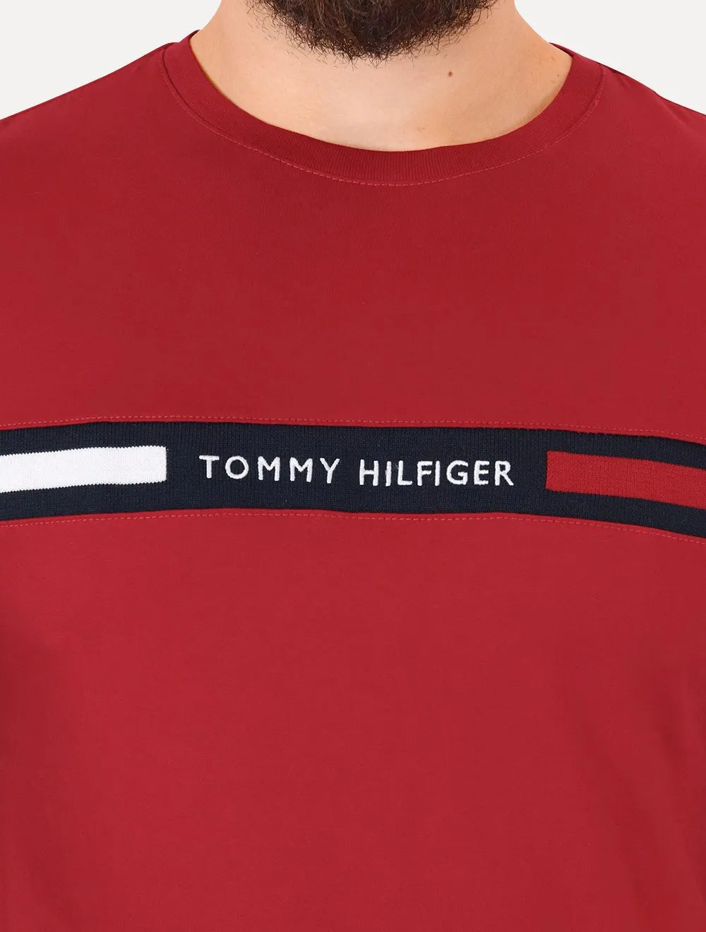 Camiseta Tommy Hilfiger Masculina Chest Insert Logo Vermelha Escuro