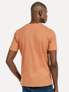 Camiseta King & Joe Masculina Basic Light Logo Salmão