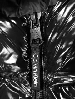 Jaqueta Calvin Klein Masculina Hoodie Matelassê Arm Logo Preta