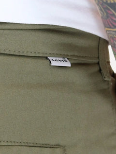 Bermuda Levis Masculina Sarja Chino Straight Verde Militar