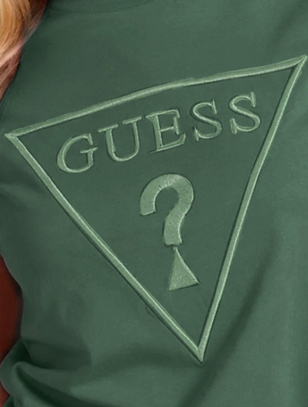 Camiseta Guess Feminina Bust Embroidery Logo Verde Escuro