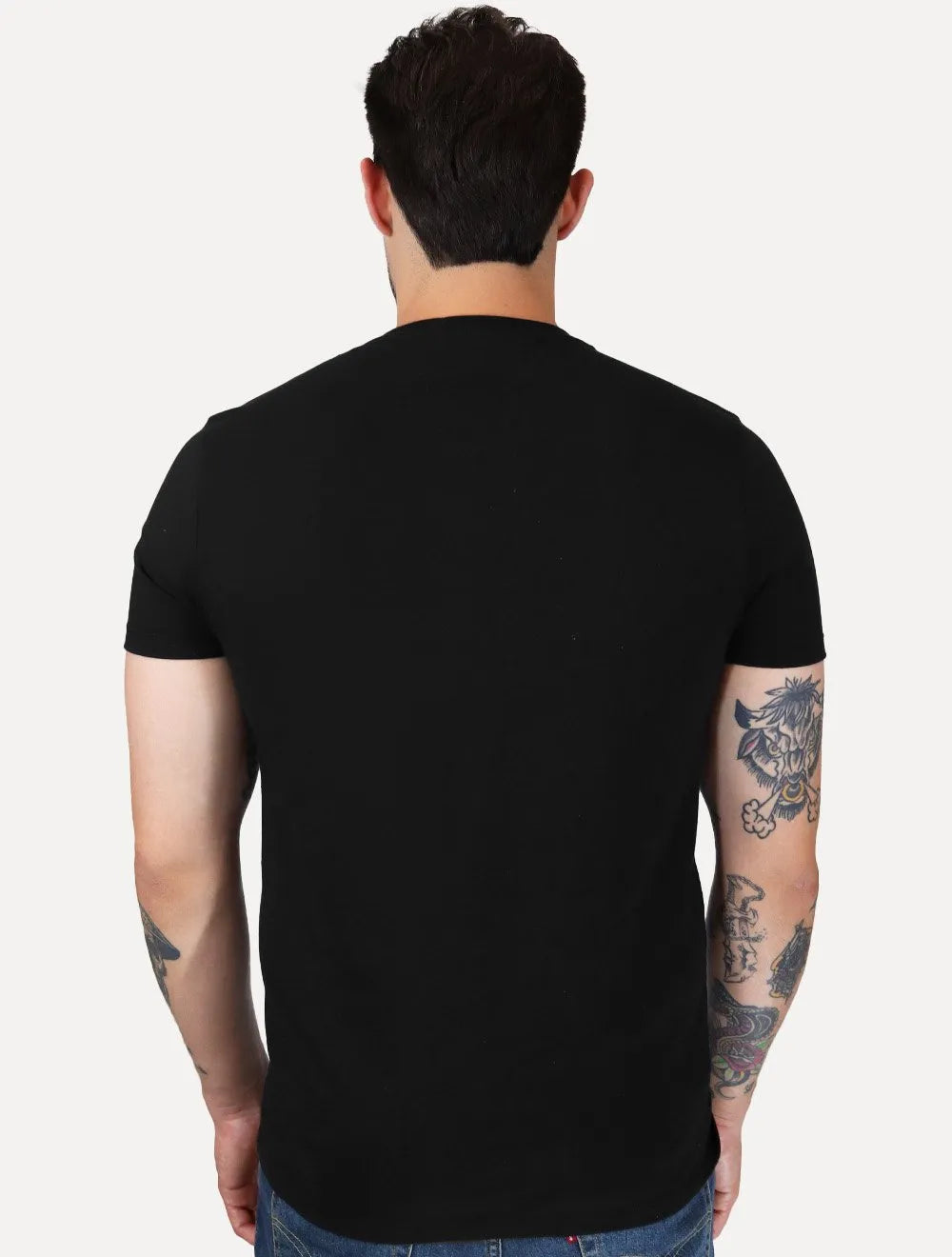 Camiseta Guess Masculina Classic Logo Embossed Preta