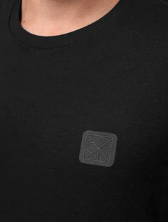 Camiseta Calvin Klein Jeans Masculina Egyptian Cotton CK Rubber Badge Preta