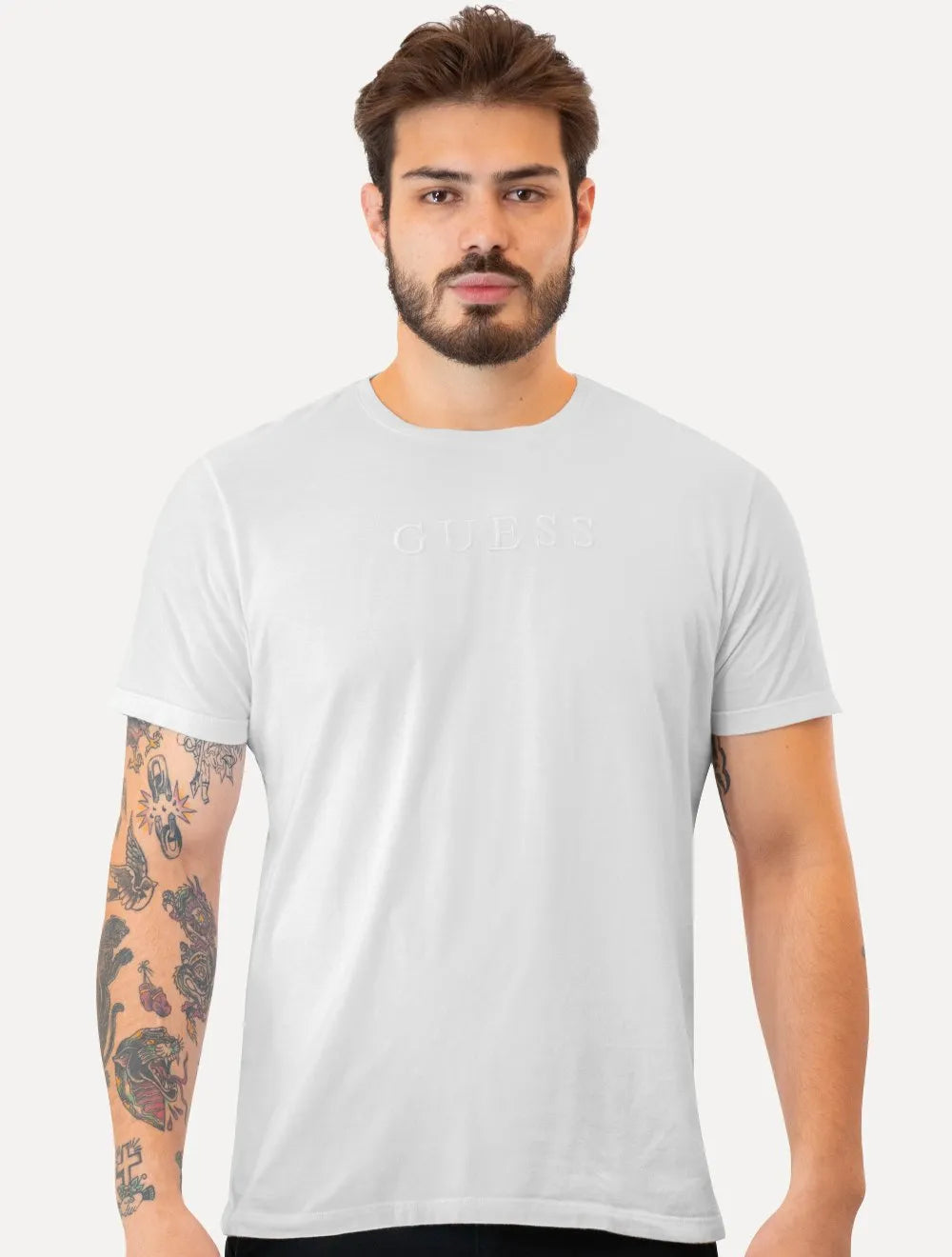 Camiseta Guess Masculina Logo Bordado Branca