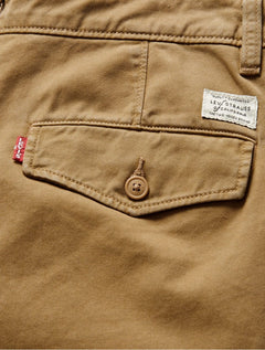 Calça Levis Masculina de Sarja Authentic Straight XX Chino Cáqui