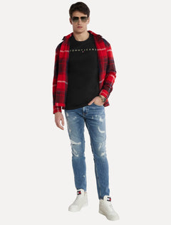 Camiseta Tommy Jeans Masculina Core Linear Gold Logo Preta