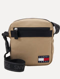 Bolsa Tommy Jeans Masculina Daily Essential  Shoulder Reporter Cáqui