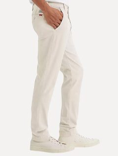Calça Levis Masculina de Sarja Slim Taper XX Chino Off White