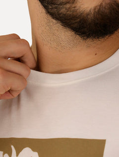 Camiseta Aramis Masculina Regular Lírio Fotografia Off-White