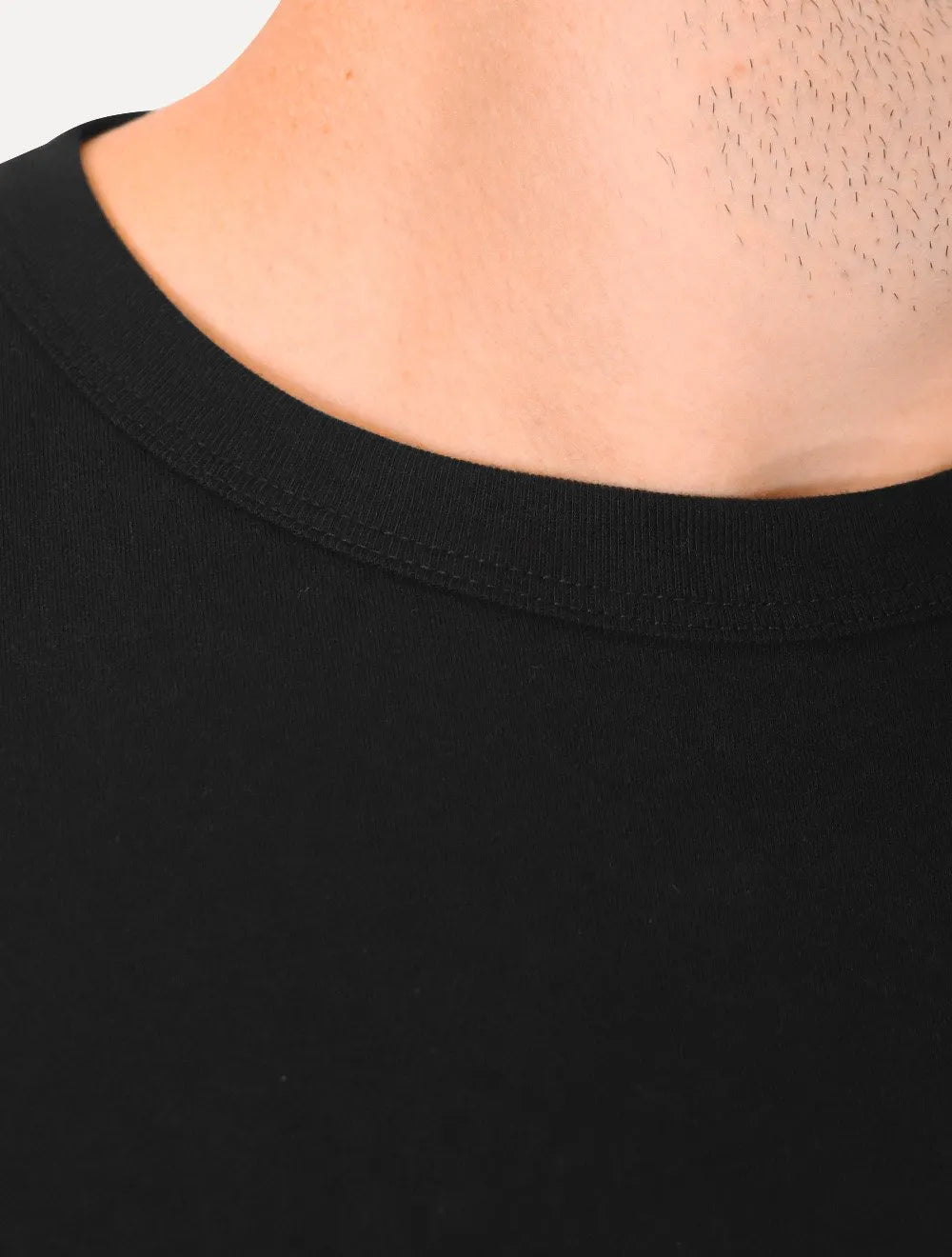 Camiseta Tommy Jeans Masculina Frontal Linear Logo Preta