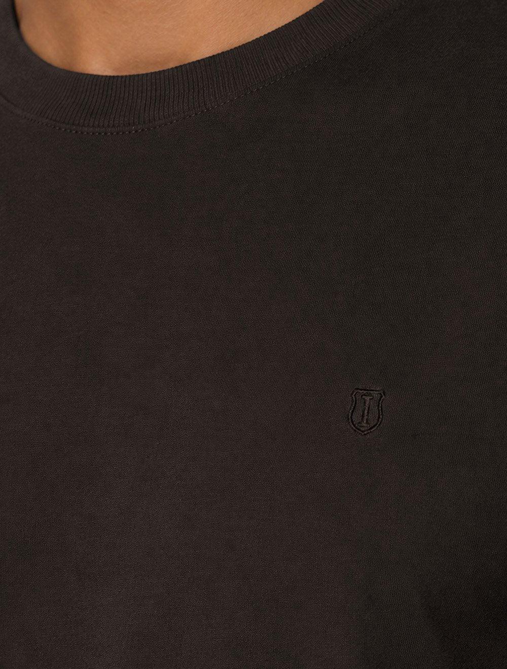 Camiseta Individual Masculina Comfort Pima Soft Touch Logo Marrom Escuro