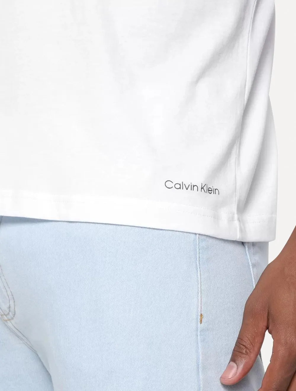 Camisetas Calvin Klein Underwear Masculinas C-Neck Branca e Preta Pack 2UN