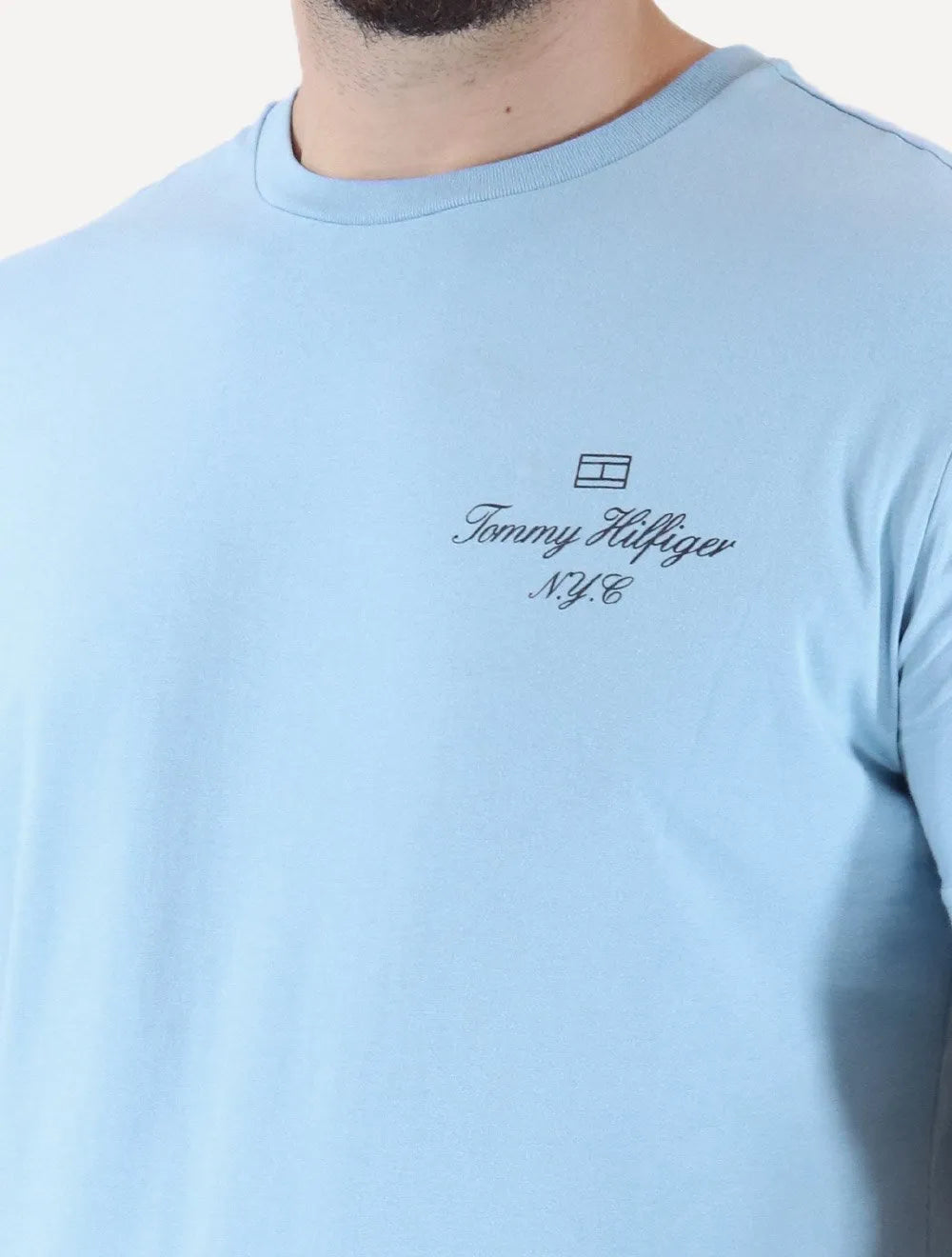 Camiseta Tommy Hilfiger Masculina Outline Flag Script Azul Claro
