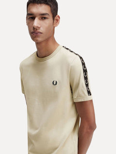 Camiseta Fred Perry Masculina Regular Dark Contrast Tape Ringer Off-White