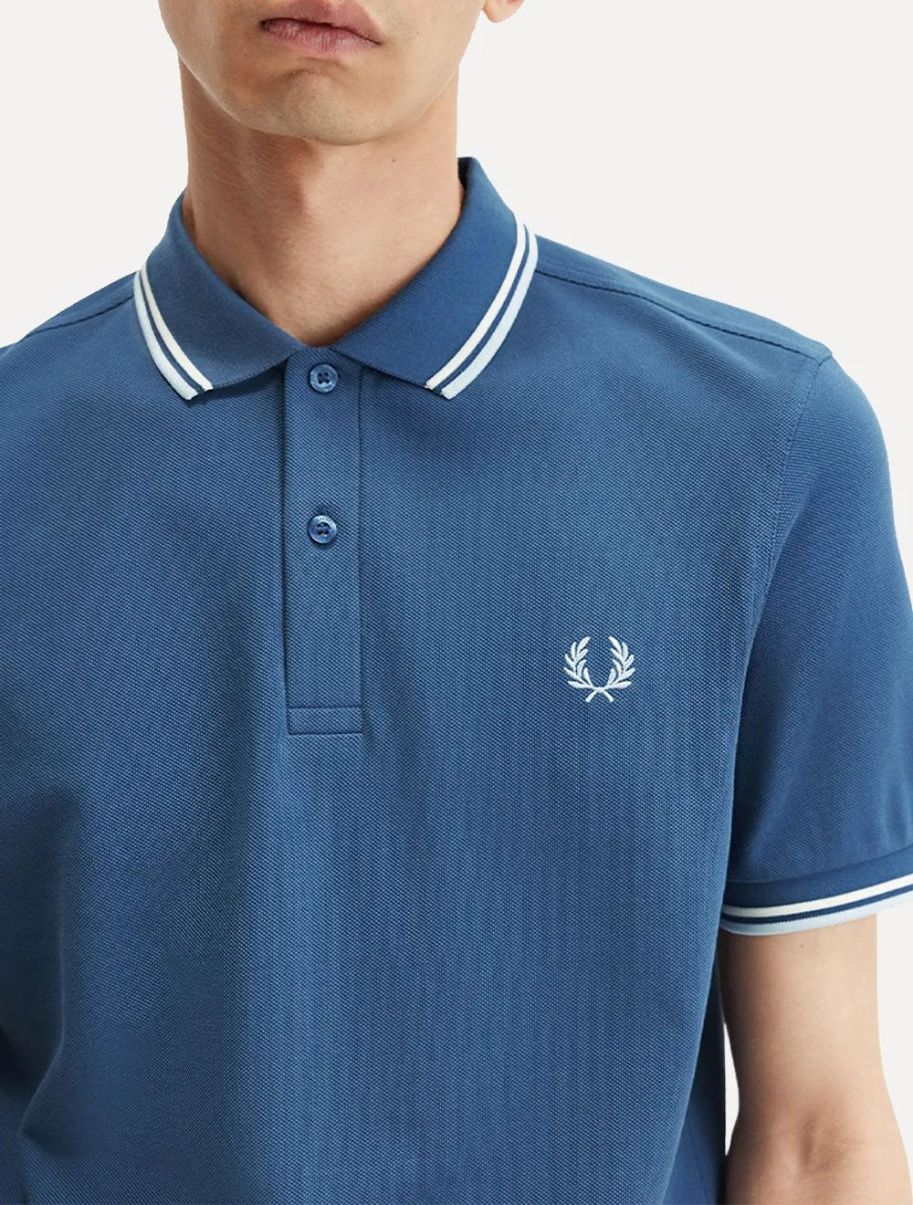 Polo Fred Perry Masculina Piquet Regular White Blue Twin Tipped Azul