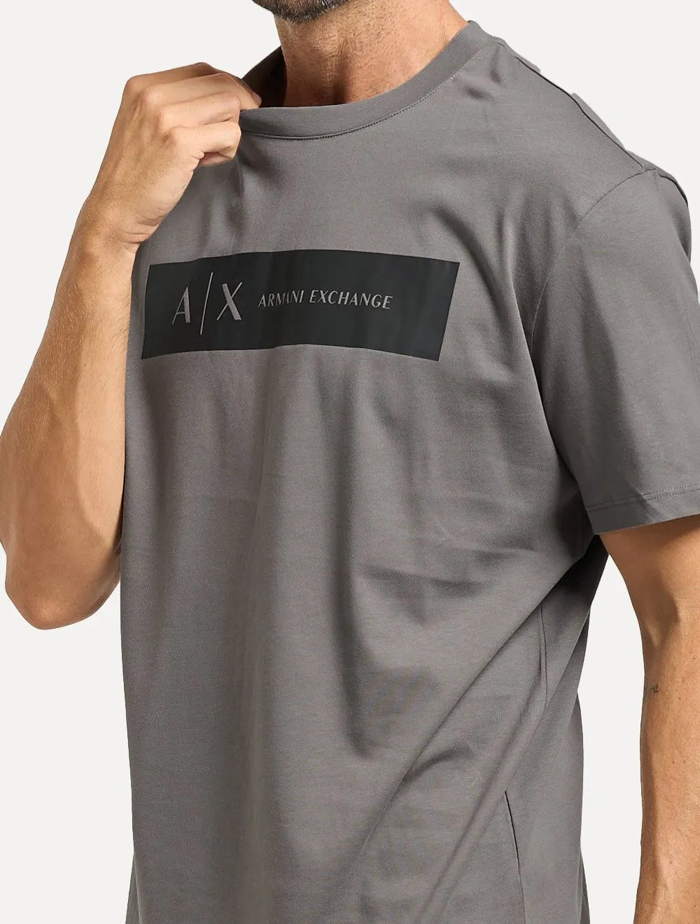Camiseta Armani Exchange Masculina Regular Silk AX Frontal Logo Cinza