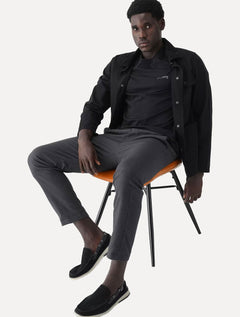 Camiseta Aramis Masculina Estampa Assinatura Peito Preta