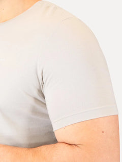 Camiseta Calvin Klein Jeans Masculina Meia Malha Logo Flow Areia