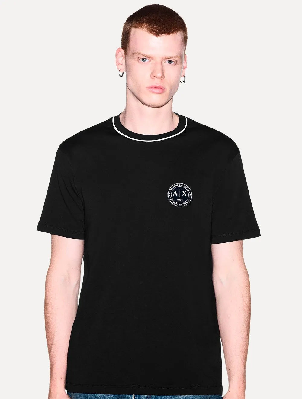Camiseta Armani Exchange Masculina Regular Fit Patch Shield Logo Preta