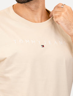 Camiseta Tommy Jeans Masculina Core Linear Logo Tee Areiaa