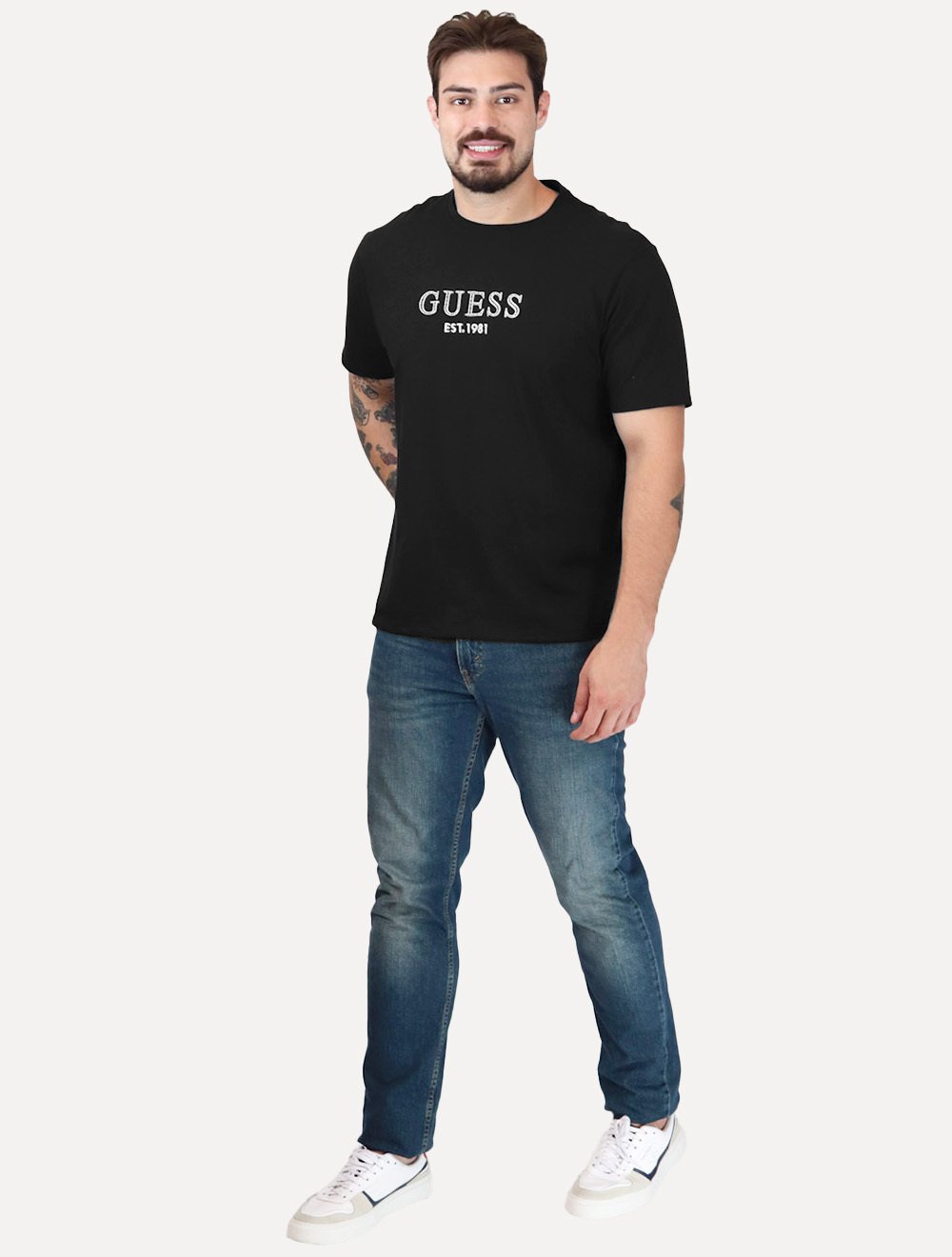 Camiseta Guess Masculina Bordado Peito Logo 1981 Preta