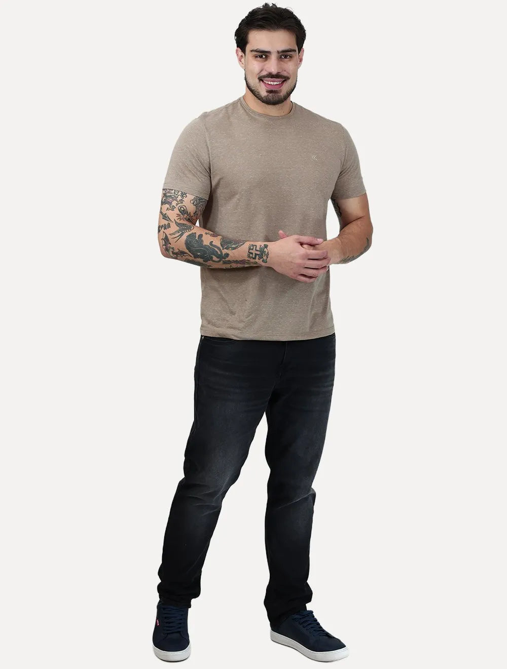 Camiseta Calvin Klein Jeans Masculina Botonê Cáqui