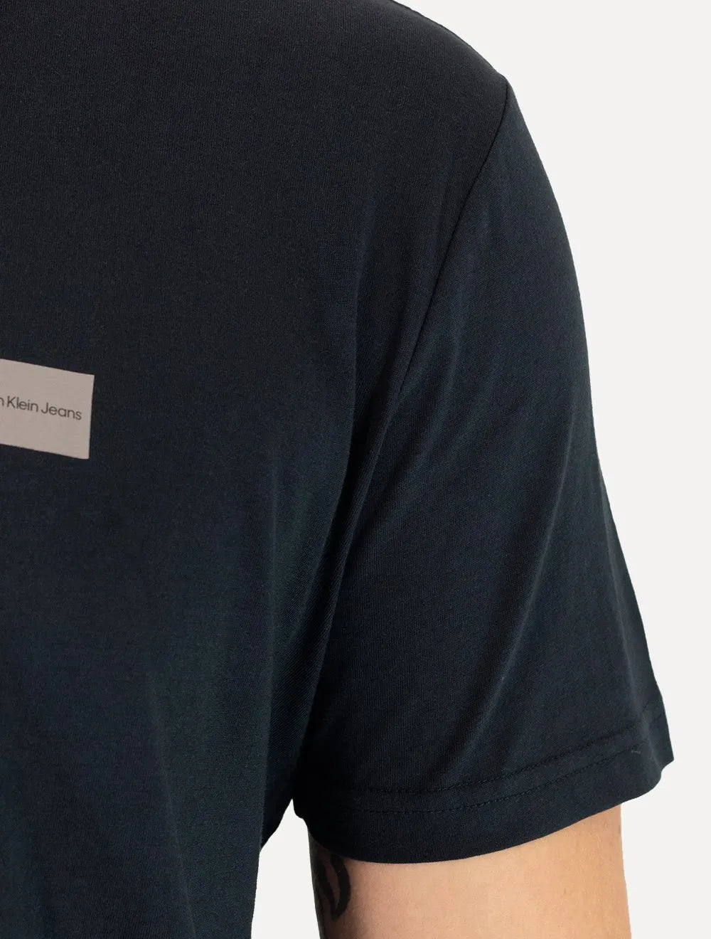 Camiseta Calvin Klein Jeans Masculina Light Square Azul Marinho