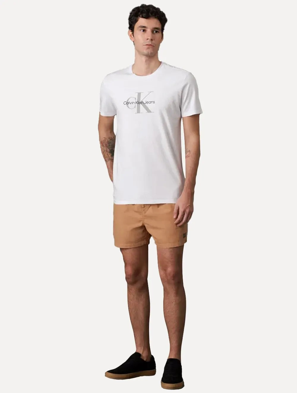 Camiseta Calvin Klein Jeans Masculina New Re Issue Frontal Logo Branca
