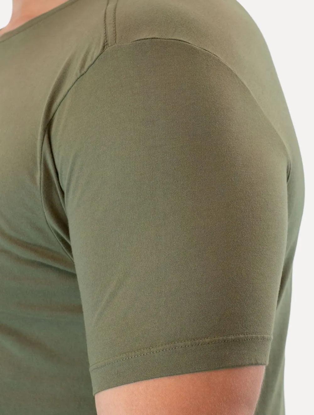 Camiseta Guess Masculina Est 1981 Relevo Verde Oliva