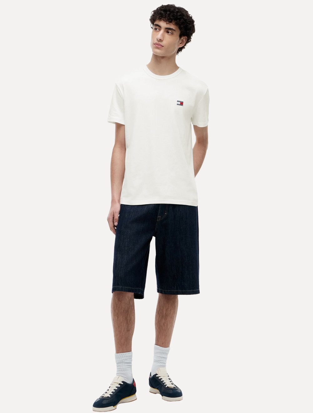 Camiseta Tommy Hilfiger Masculina Regular Badge Logo Tee Off White
