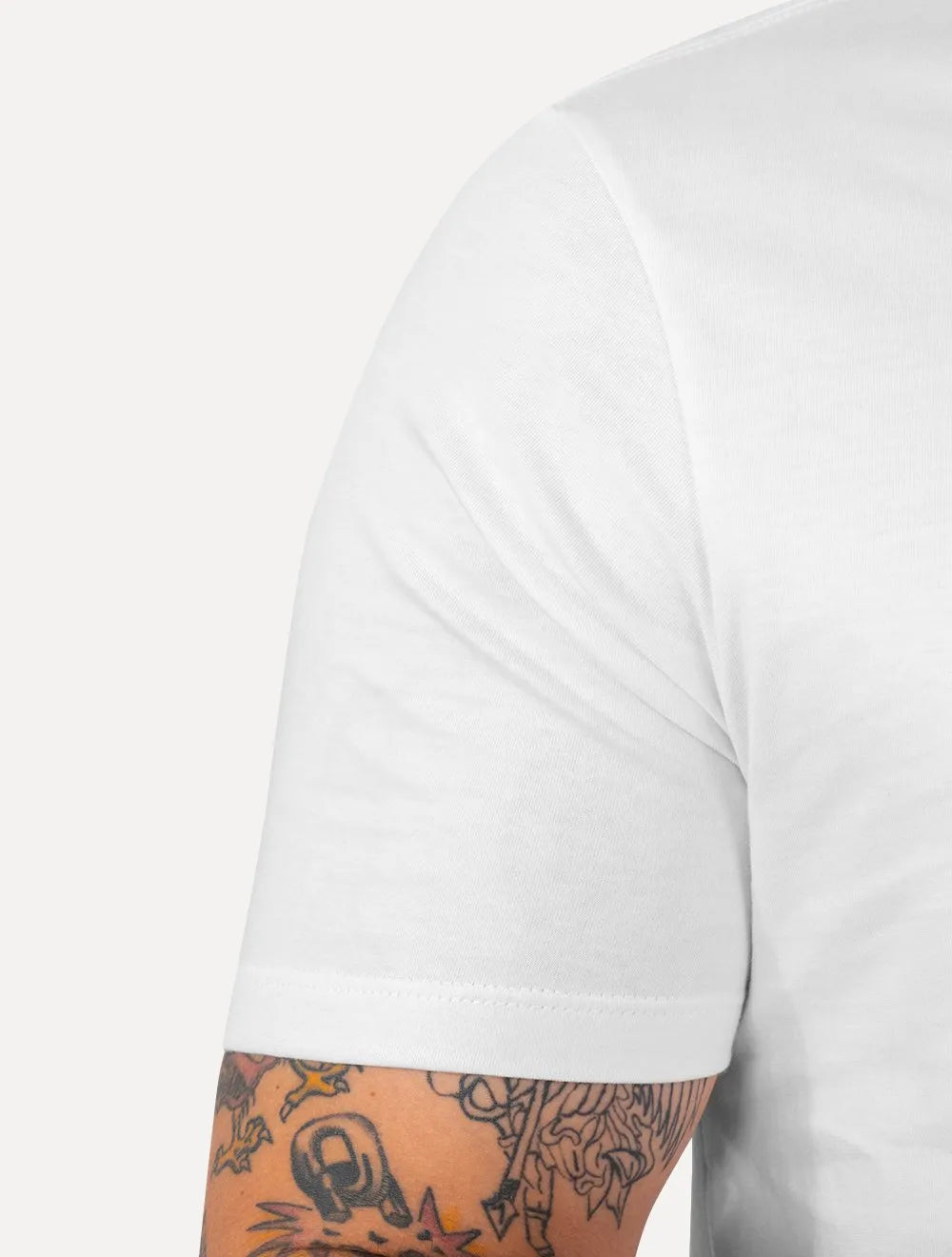 Camiseta Calvin Klein Swimwear | V-Neck Slim Fit Logo Branca