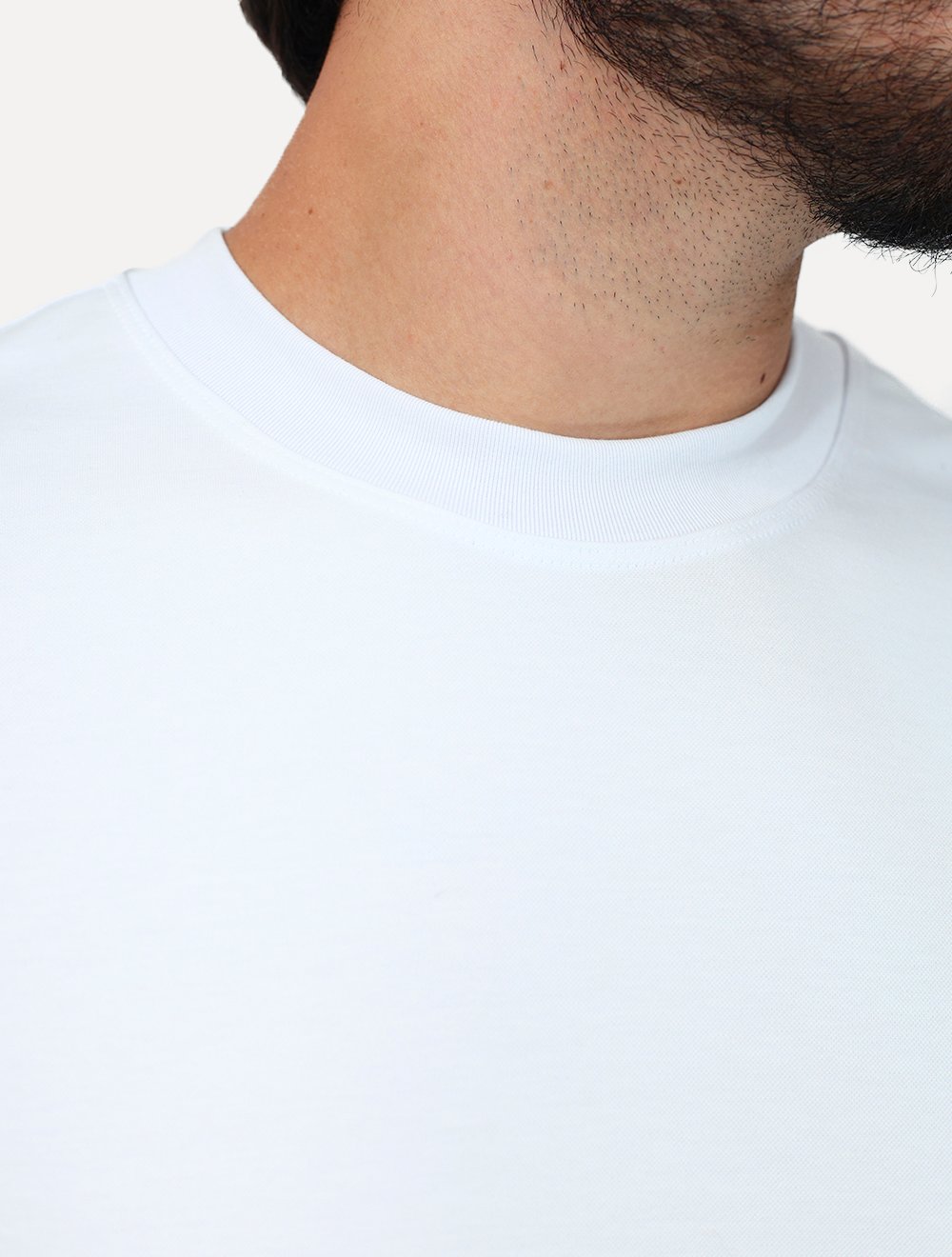 Camiseta Dixen Over Recorte Estruturado na Manga Branca