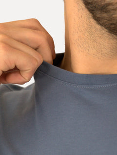 Camiseta Individual Masculina Comfort Bolso Peixes Azul Médio