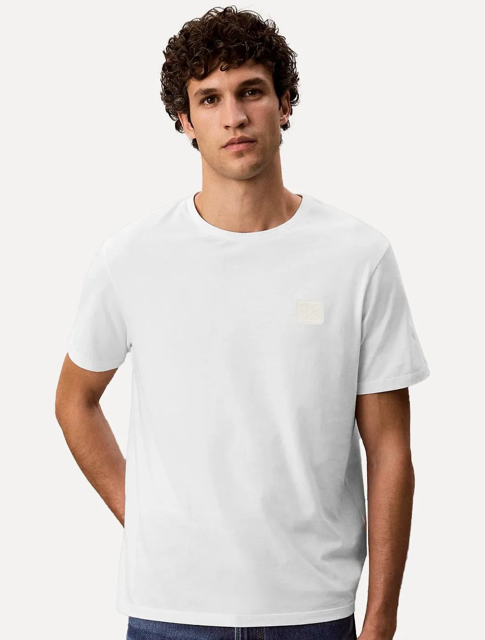 Camiseta Calvin Klein Jeans Masculina Egyptian Cotton CK Rubber Badge Branca