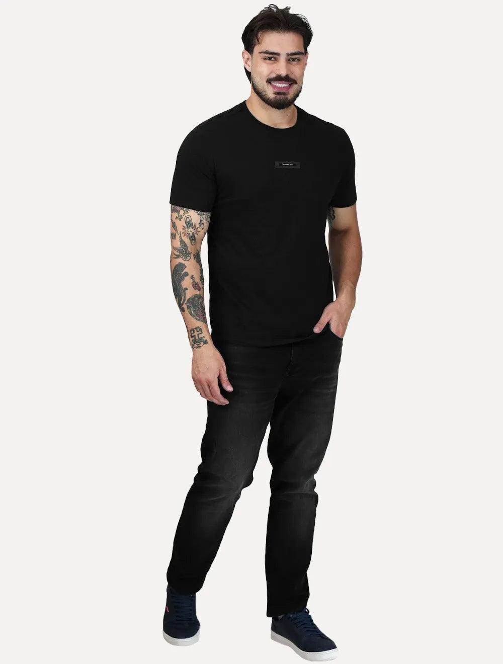 Camiseta Calvin Klein Jeans Masculina Logo Leather Center Preta