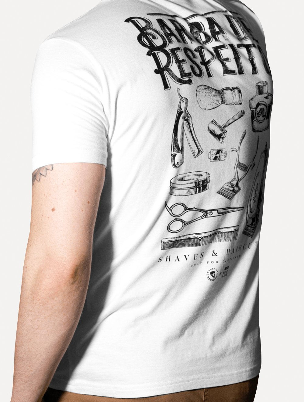 Camiseta King & Joe Masculina Collab Barba de Respeito Off-White