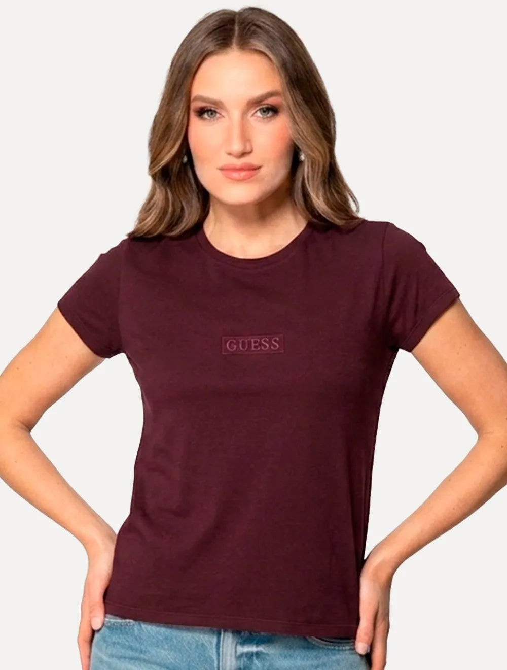Camiseta Guess Feminina Patch Small Logo Vermelho Escuro