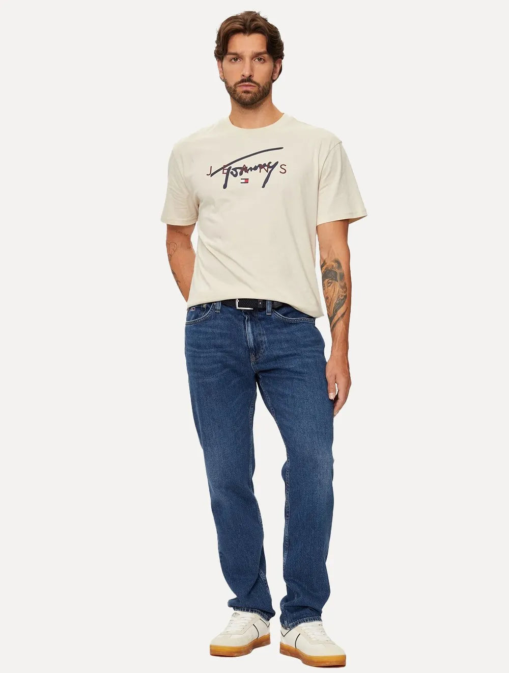 Camiseta Tommy Jeans Masculina Regular Signature Twist Logo Tee Areia
