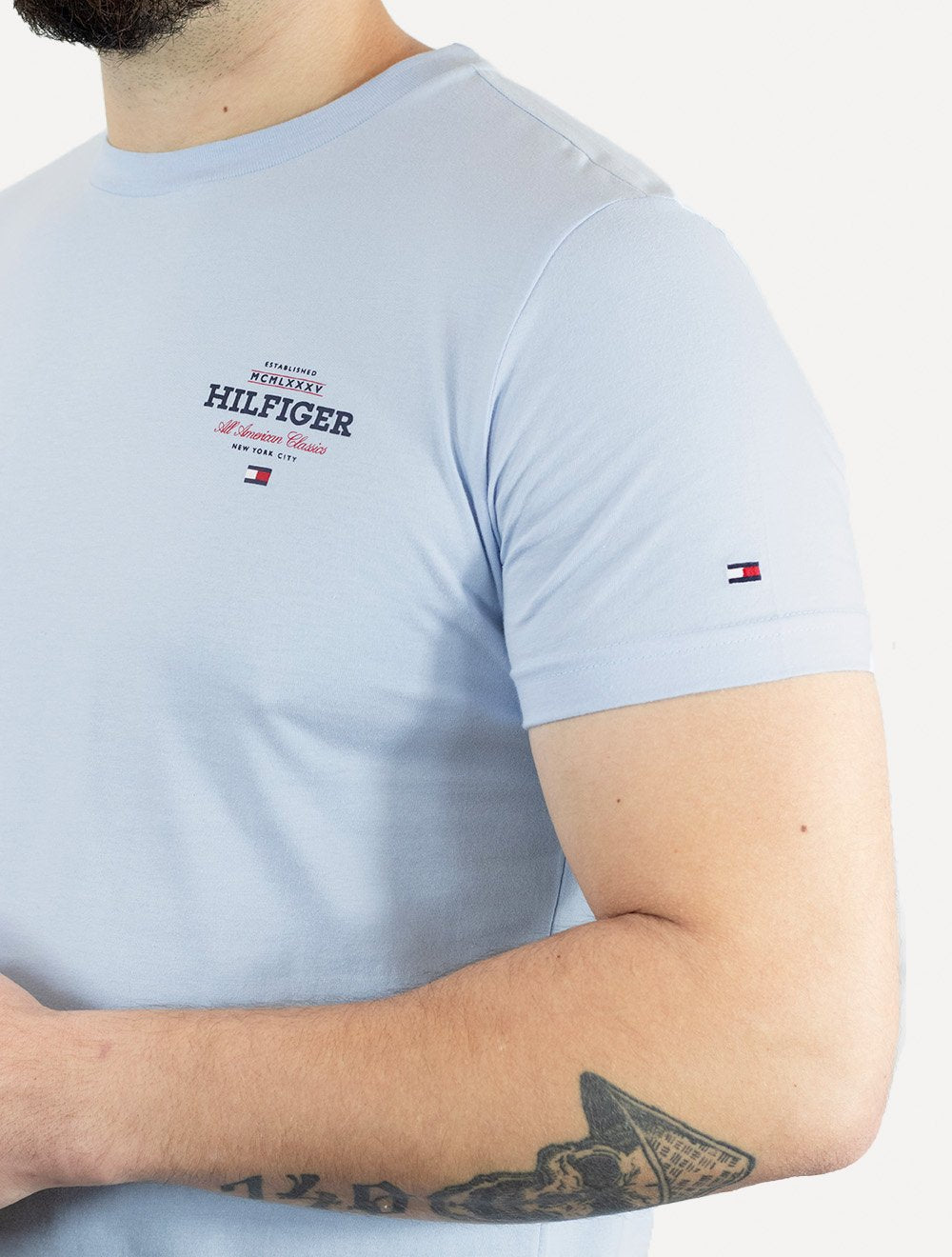 Camiseta Tommy Hilfiger Masculina Monotype All American Azul Claro