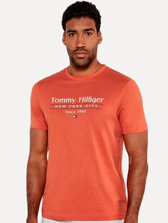 Camiseta Tommy Hilfiger Masculina Center Stack Laranja