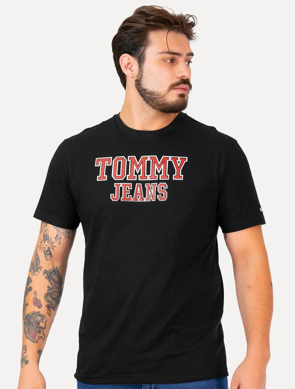 Camiseta Tommy Jeans Masculina Regular College Print Preta
