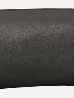 Necessaire Calvin Klein Jeans Lisa Couro Chumbo
