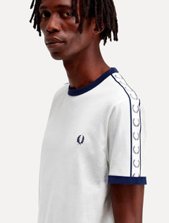 Camiseta Fred Perry Masculina Regular Taped Ringer Branca