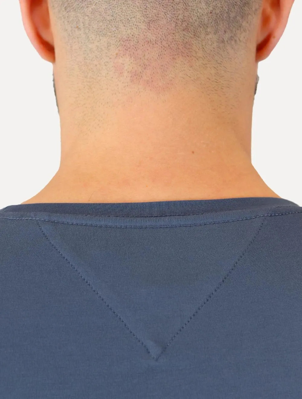 Camiseta Tommy Hilfiger Masculina Slim Fit Essential Stretch Azul Índigo