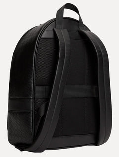 Mochila Tommy Hilfiger Embossed Flag Curve Preta