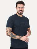 Camiseta King & Joe Masculina Arc From Everywhere Perolado Azul Marinho