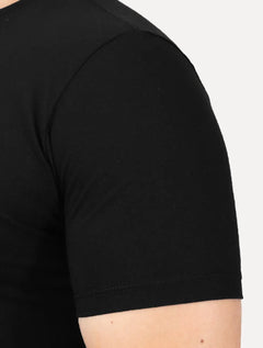 Camiseta Guess Masculina Signature Logo Triangle Preta