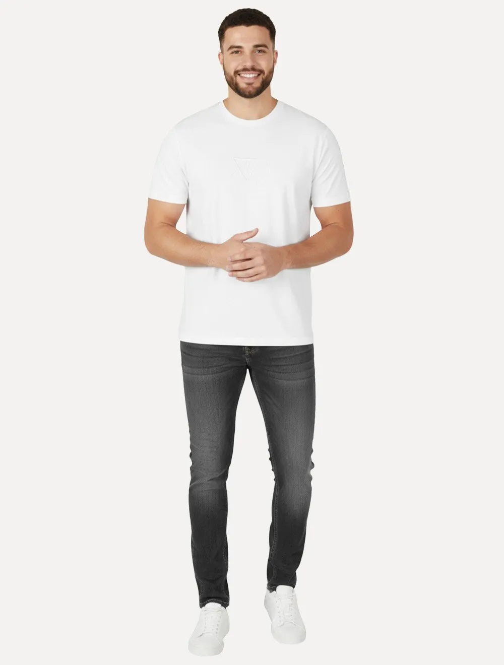 Camiseta Guess Masculina Signature Logo Triangle Branca